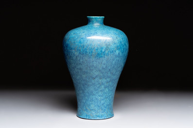 A Chinese robin's egg-glazed &lsquo;meiping&rsquo; vase, 19/20th C.