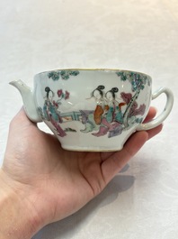 A Chinese famille rose teapot with ladies in a garden, Yongzheng mark, 19th C.