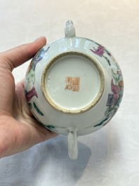 A Chinese famille rose teapot with ladies in a garden, Yongzheng mark, 19th C.