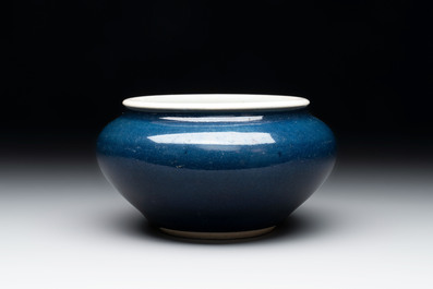 A Chinese sacrificial blue-glazed bowl, 17/18th C.