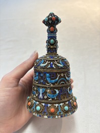 A pair of Chinese precious stone-inset and enamelled gilt-silver filigree bell-form covered boxes, silver mark, 19/20th C.