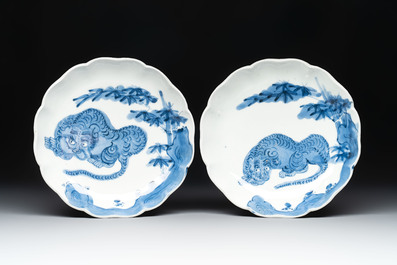 A set of four Japanese Arita 'tiger' plates, Edo, 18th C.