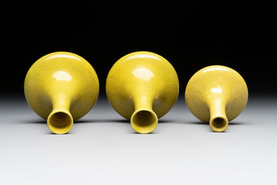 Three Chinese yellow-glazed vases and two turquoise-glazed vases, 19th C.