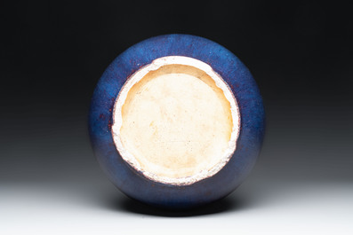 A Chinese flamb&eacute;-glazed vase, 19th C.