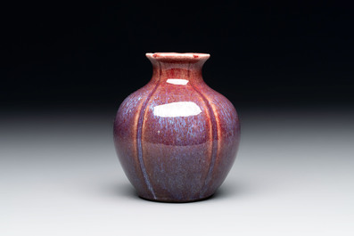 A Chinese flamb&eacute;-glazed 'pomegranate' vase, 18/19th C.