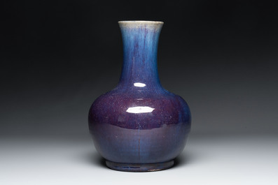 A Chinese flamb&eacute;-glazed vase, 19th C.