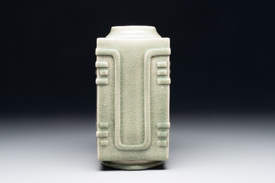 A Chinese celadon-glazed 'cong' vase, 19th C.