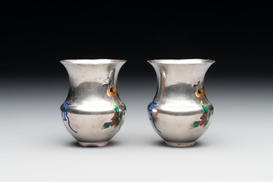 A pair of Chinese enamelled silver handled cups, Zu Wen 足紋 mark, 20th C.
