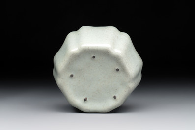 A Chinese guan-type flower-shaped brush washer, Song or later