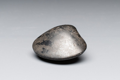 A small Chinese silver clam-shaped box with animals design, Tang/Song