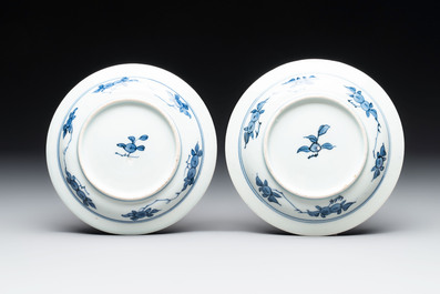 A pair of Japanese 'Master of the Rocks' plates, Arita, Edo, 17th C.