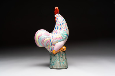 A pair of Chinese famille rose phoenixes and a rooster, Jingdezhen mark, 20th C.