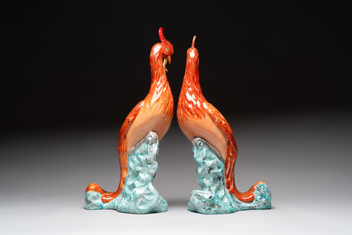 A pair of Chinese famille rose phoenixes and a rooster, Jingdezhen mark, 20th C.