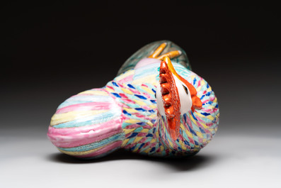 A pair of Chinese famille rose phoenixes and a rooster, Jingdezhen mark, 20th C.