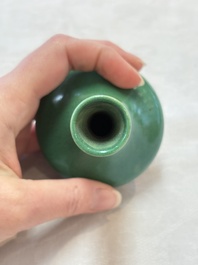 Six Chinese green-glazed wares, with four wooden stands, Chenghua mark, 19/20th C.