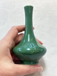 Six Chinese green-glazed wares, with four wooden stands, Chenghua mark, 19/20th C.