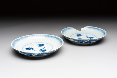 A pair of Chinese blue and white plates with clouds design, Xuande mark, 20th C.