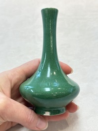 Six Chinese green-glazed wares, with four wooden stands, Chenghua mark, 19/20th C.