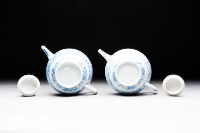 Eight Chinese blue and white shipwreck wares, 17/18th C.