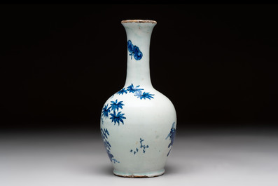 Two blue and white Dutch Delft chinoiserie vases, 17/18th C.