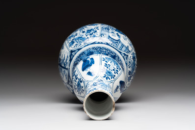 A blue and white Dutch Delft chinoiserie Kangxi-style 'Long Eliza' double gourd vase and a plate, early 18th C.