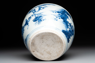A Chinese blue and white 'Wen Wang Fang Xian 文王訪賢' scroll pot, Transitional period