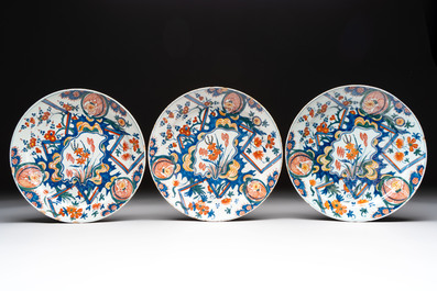 Six polychrome Dutch Delft 'lightning' plates, 18th C.