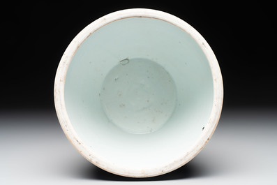 A Chinese blue and white 'Wen Wang Fang Xian 文王訪賢' scroll pot, Transitional period