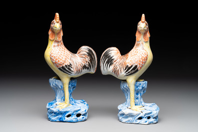 A pair of Chinese polychrome-glazed models of roosters, 18/19th C.