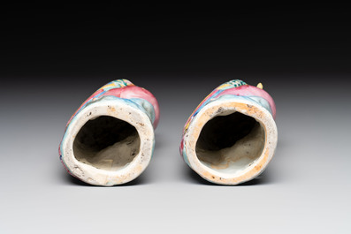 A pair of Chinese famille rose models of pheasants, 18/19th C.