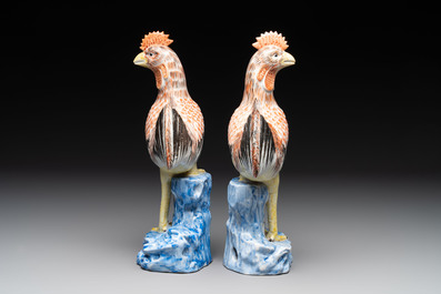 A pair of Chinese polychrome-glazed models of roosters, 18/19th C.