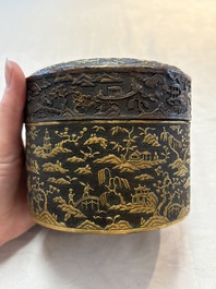An imperial Vietnamese gold and silver-inlaid cylindrical tea box and cover, Hợp kim gồm ba lượng ch&iacute;n ph&acirc;n v&agrave;ng bảy ph&acirc;n đồng  mark, 18/19th C.
