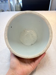 A Chinese blue and white 'Wen Wang Fang Xian 文王訪賢' scroll pot, Transitional period