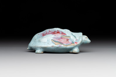 A Chinese jun-type purple-splashed model of a turtle, 17/18th C.