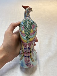 A pair of Chinese famille rose models of pheasants, 18/19th C.
