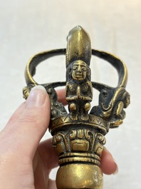 A Tibetan bronze vajra, 17/18th C.