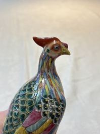 A pair of Chinese famille rose models of pheasants, 18/19th C.