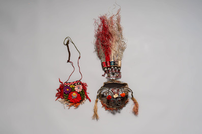 22 Chinese embroidered silk ornaments, a headpiece and a pouch, 18/19th C.