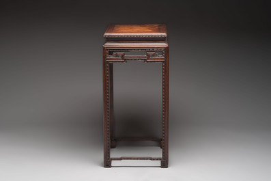 Two Chinese hongmu stands, 19th C.