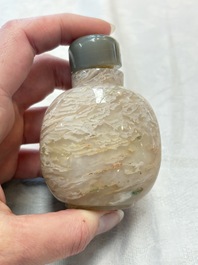 A diverse group of four Chinese snuff bottles, one with Qianlong mark, 19th C.