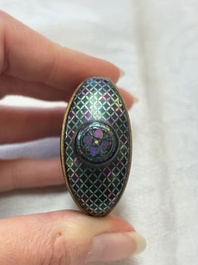 A Chinese lacquered and mother-of-pearl-inlaid 'Chang'e 嫦娥' snuff bottle, Qianlong mark and of the period