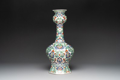 An large Iznik-style garlic head vase, Boch Fr&egrave;res Keramis, 20th C.