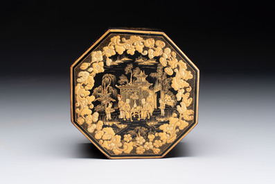 A Chinese Canton gilt-lacquered box and cover, incl. mother-of-pearl accessories, 19th C.