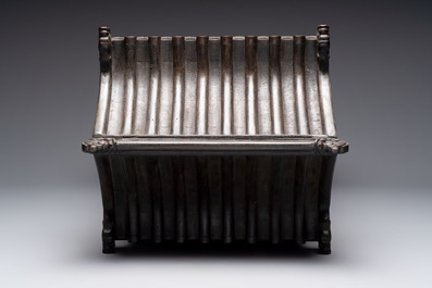 A Chinese hongmu house-form cabinet with antiquities design, 18/19th C.