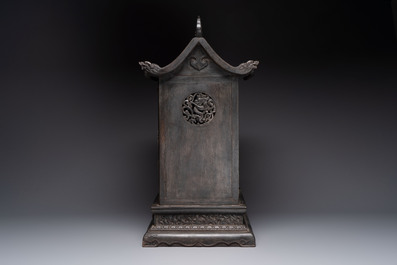 A Chinese hongmu house-form cabinet with antiquities design, 18/19th C.