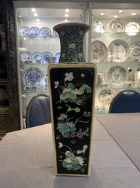 A Chinese famille noire square vase with floral design, Chenghua mark, 19th C.
