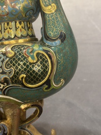 A pair of Chinese cloisonn&eacute; duck-form vases, 19/20th C.