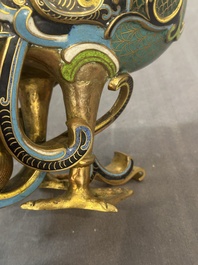 A pair of Chinese cloisonn&eacute; duck-form vases, 19/20th C.