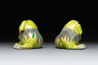 A pair of Chinese lime-green-glazed Buddhist lions and a pair of flamb&eacute;-glazed Shiwan Buddhist lions, 19/20th C.