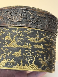 An imperial Vietnamese gold and silver-inlaid cylindrical tea box and cover, Hợp kim gồm ba lượng ch&iacute;n ph&acirc;n v&agrave;ng bảy ph&acirc;n đồng  mark, 18/19th C.